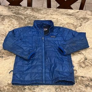 Patagonia zip up light weight puffer.